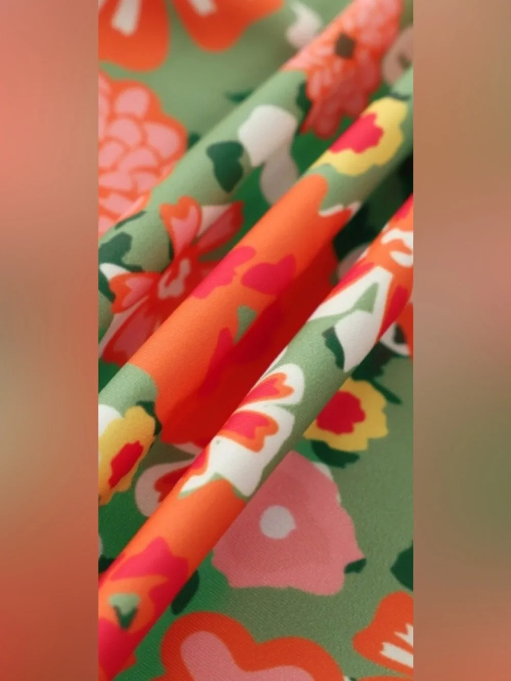 NWT-Medium Berlook neutral floral
 front tie adjustable straps
Ruched padded - Picture 9 of 9